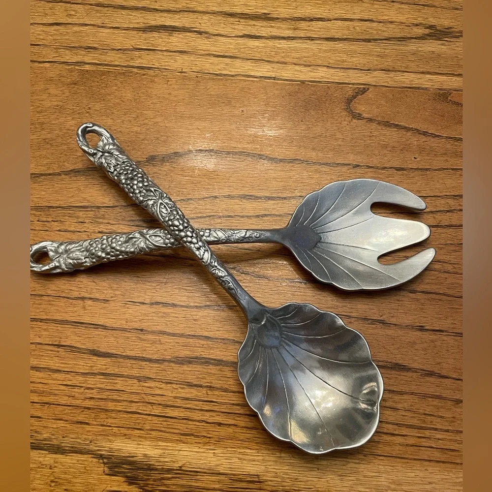 Vintage Arthur Court grapevine salad servers - 1990. See pics